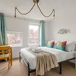 5Br Greenwich Home With Patio, 2Mins To Station